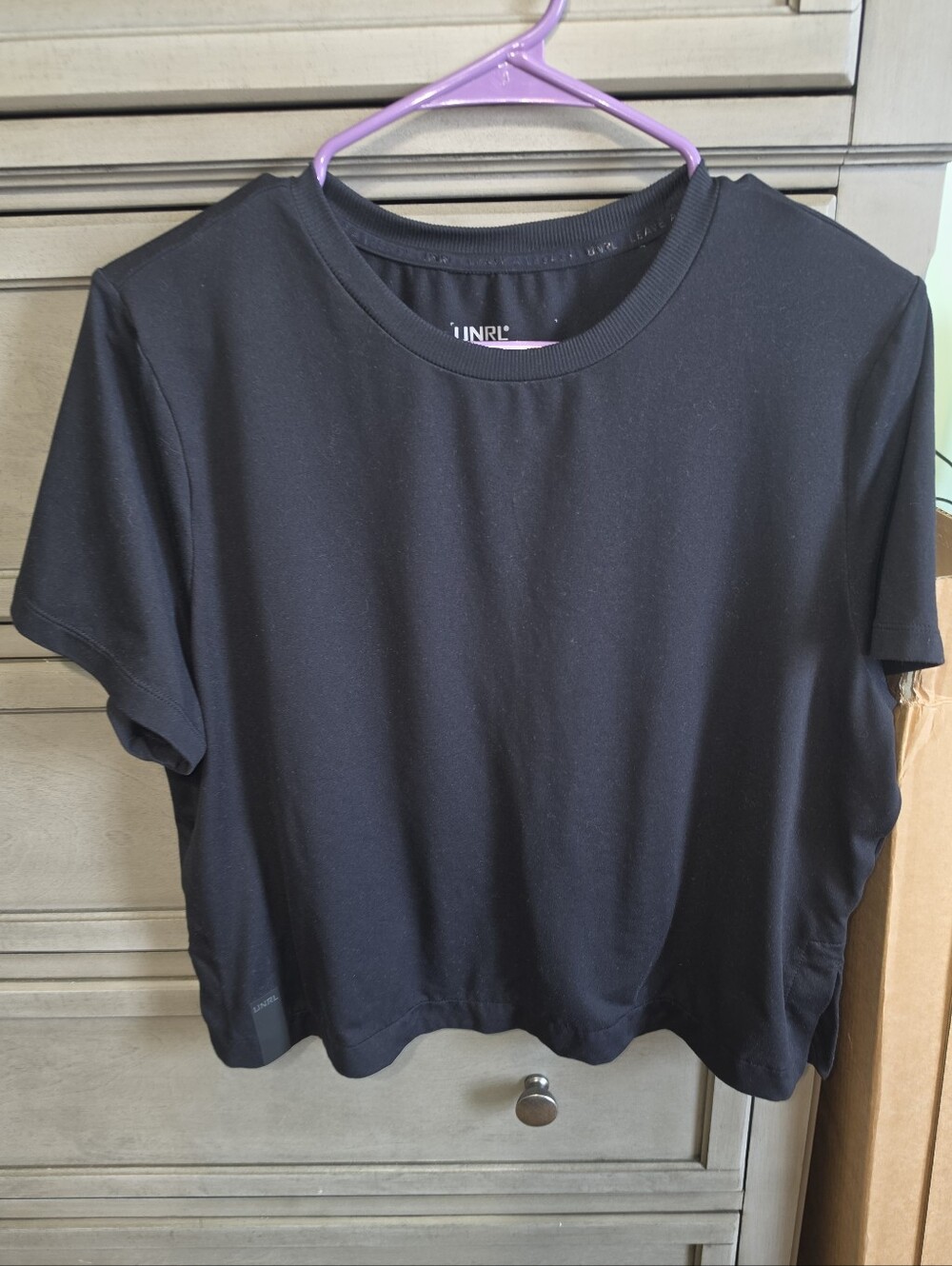 UNRL Black Women's Crop Tee